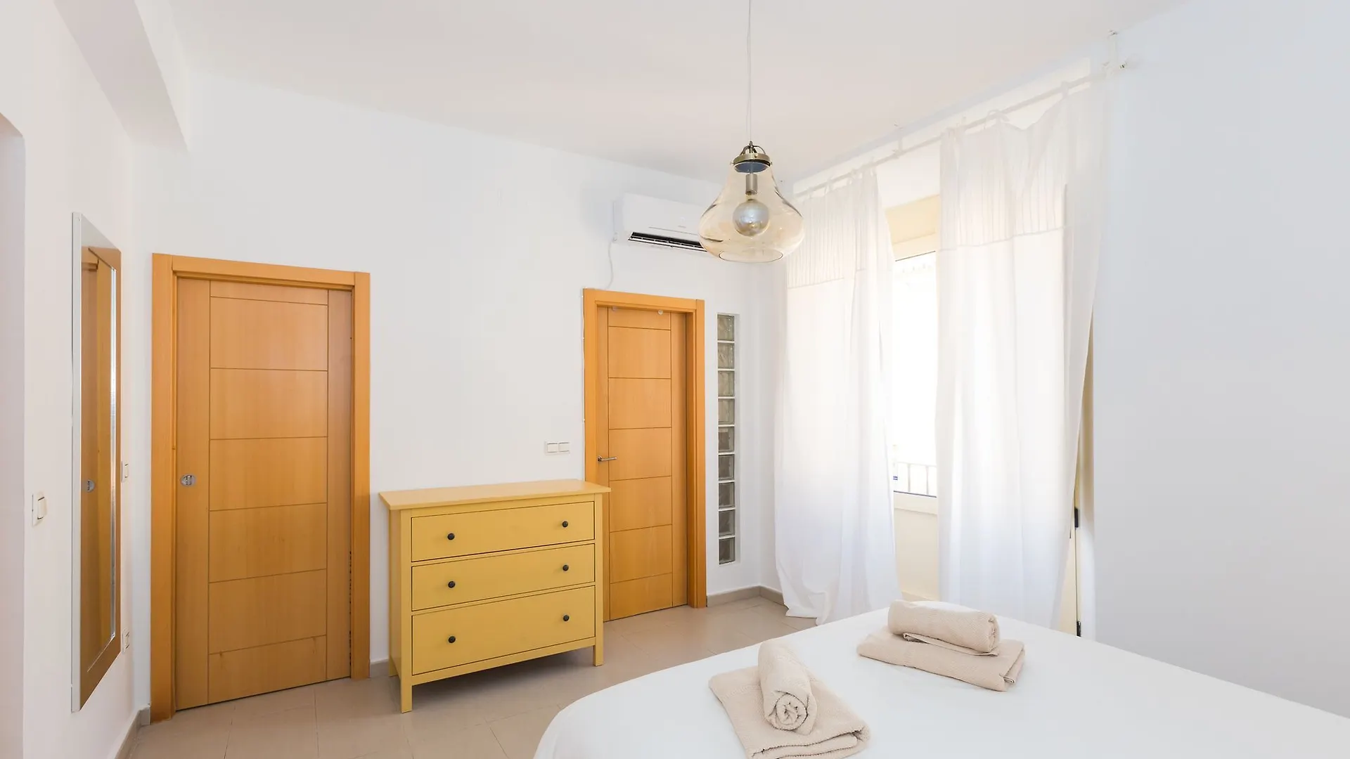Suncity Loft Cobertizo Malaga 0*,